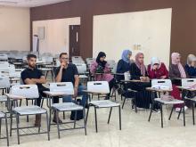 طلبة في جامعة القدس المفتوحة غزة